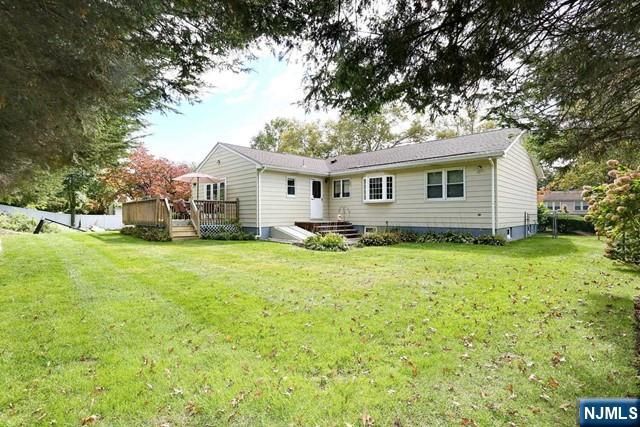 61 Fern Place, Paramus, NJ 07652