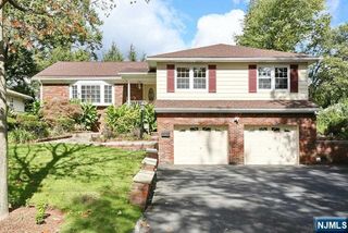 61 Fern Place, Paramus, NJ 07652