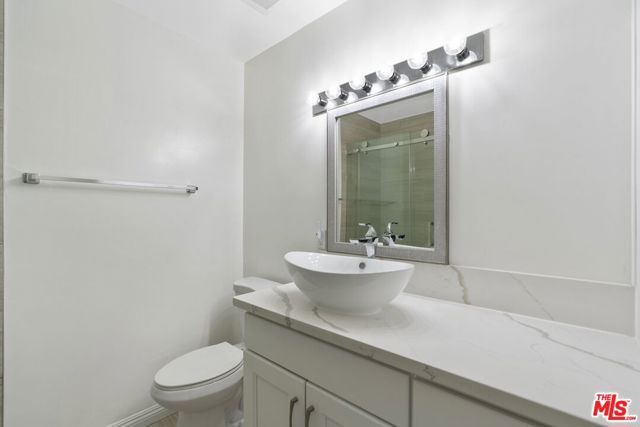 4255 W 5th Street 209, Los Angeles, CA 90020