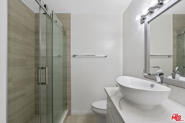 4255 W 5th Street 209, Los Angeles, CA 90020
