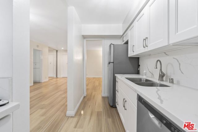 4255 W 5th Street 209, Los Angeles, CA 90020