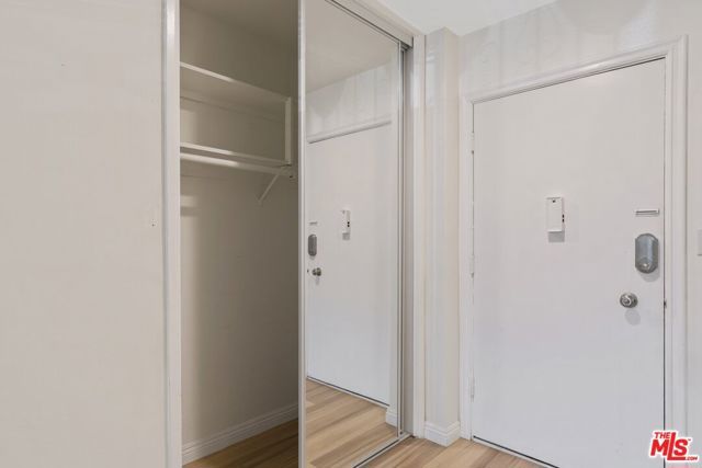 4255 W 5th Street 209, Los Angeles, CA 90020