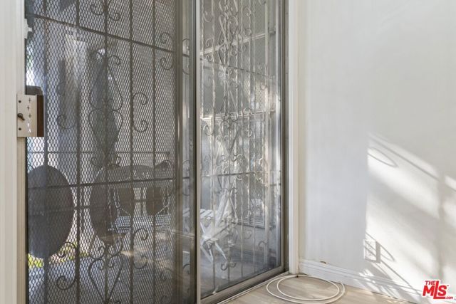 4255 W 5th Street 209, Los Angeles, CA 90020