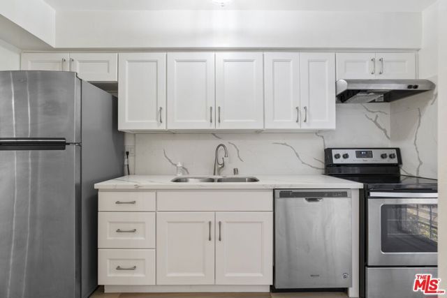 4255 W 5th Street 209, Los Angeles, CA 90020