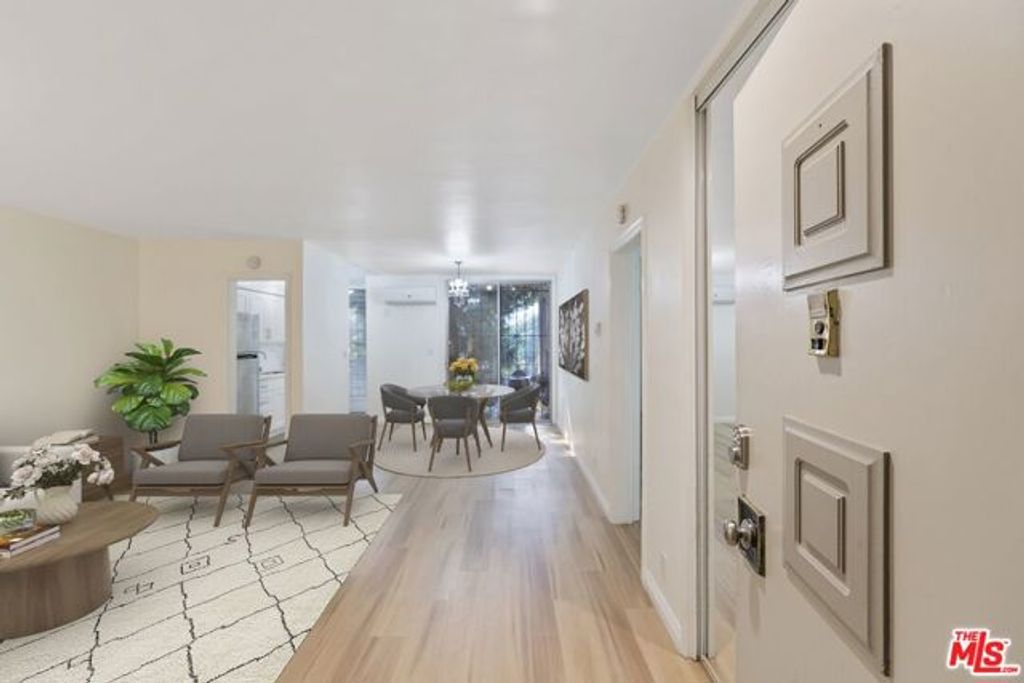 4255 W 5th Street 209, Los Angeles, CA 90020