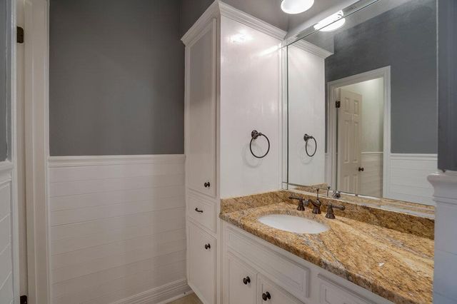 10200 Treasure Island DR, Austin, TX 78730