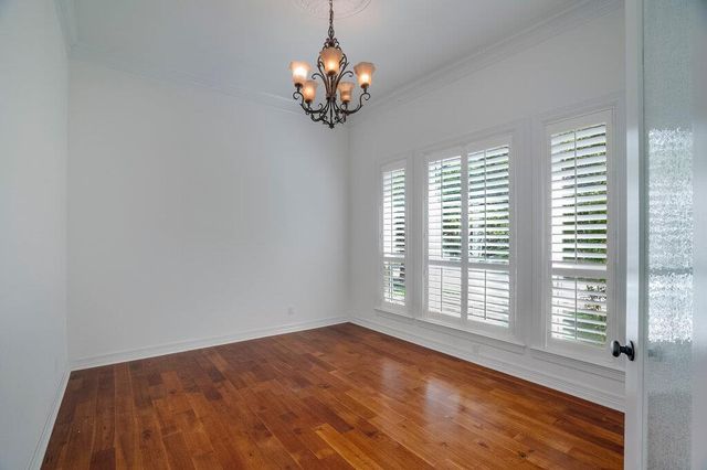 10200 Treasure Island DR, Austin, TX 78730