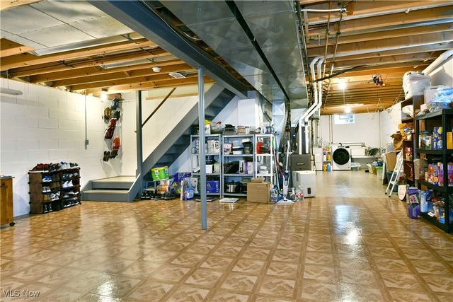 5089 Winslow Drive, Mineral Ridge, OH 44440