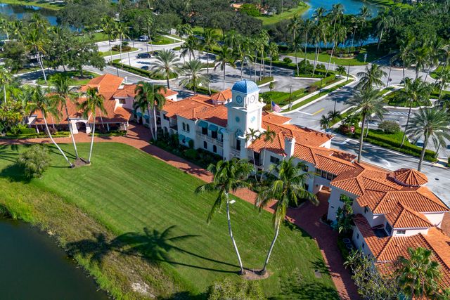 2136 Tigris Drive, West Palm Beach, FL 33411