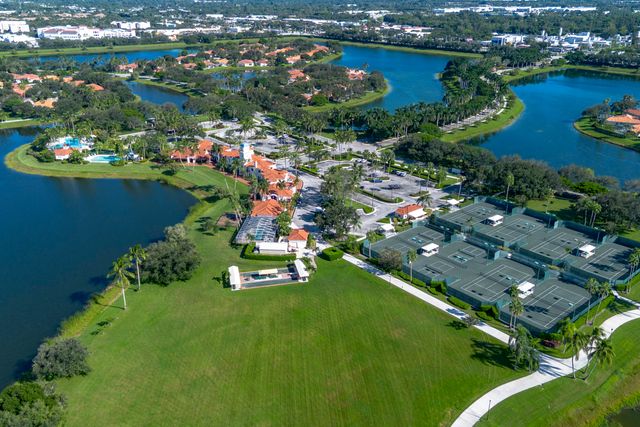 2136 Tigris Drive, West Palm Beach, FL 33411