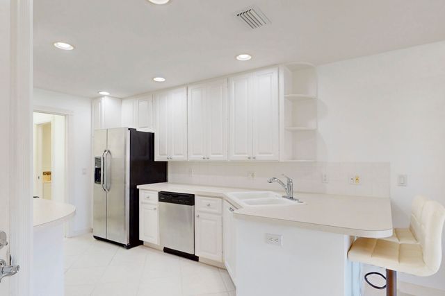 2136 Tigris Drive, West Palm Beach, FL 33411