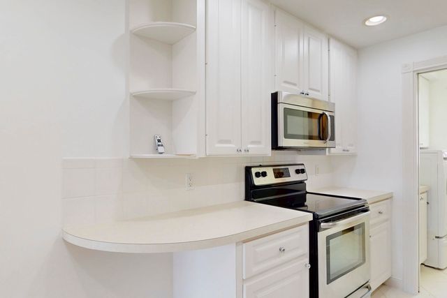 2136 Tigris Drive, West Palm Beach, FL 33411
