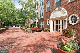 5120 DONOVAN DR #107, Alexandria, VA 22304