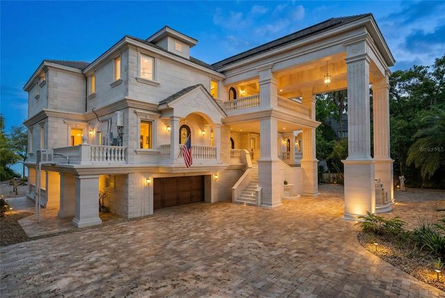 2000 PARK STREET N, St Petersburg, FL 33710