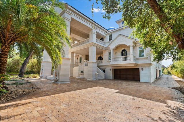 2000 PARK STREET N, St Petersburg, FL 33710