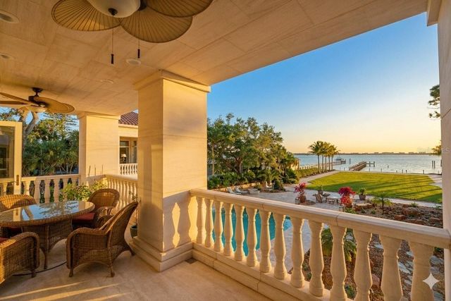 2000 PARK STREET N, St Petersburg, FL 33710