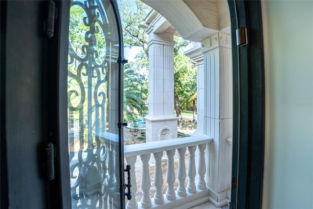 2000 PARK STREET N, St Petersburg, FL 33710