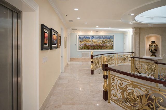 2000 PARK STREET N, St Petersburg, FL 33710