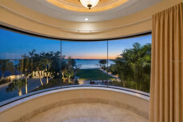 2000 PARK STREET N, St Petersburg, FL 33710