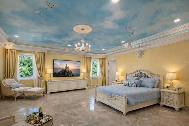 2000 PARK STREET N, St Petersburg, FL 33710
