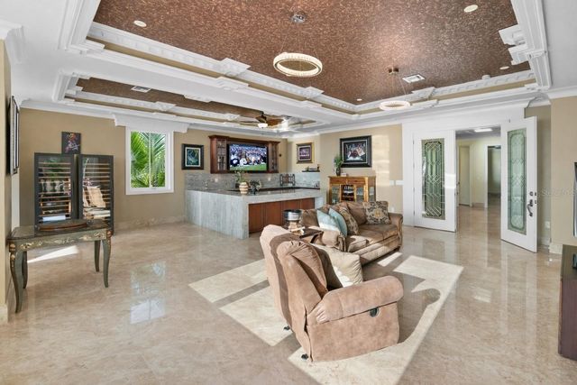 2000 PARK STREET N, St Petersburg, FL 33710