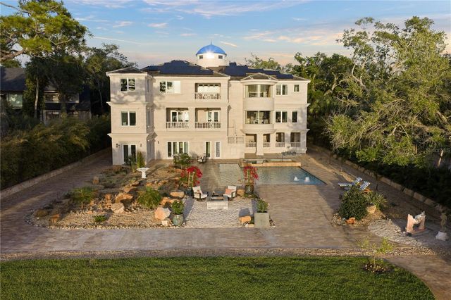 2000 PARK STREET N, St Petersburg, FL 33710