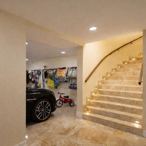 2000 PARK STREET N, St Petersburg, FL 33710