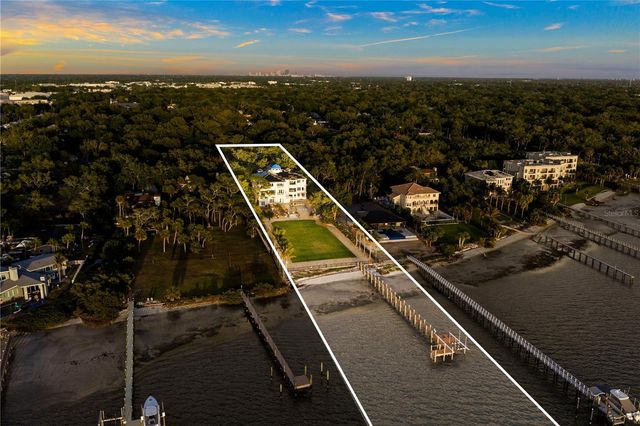 2000 PARK STREET N, St Petersburg, FL 33710