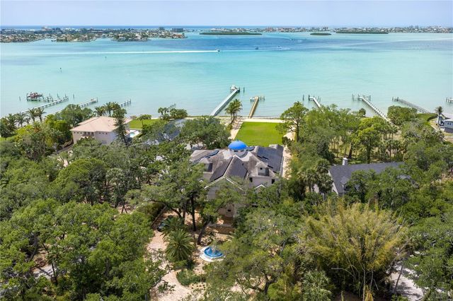 2000 PARK STREET N, St Petersburg, FL 33710