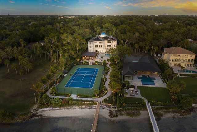2000 PARK STREET N, St Petersburg, FL 33710