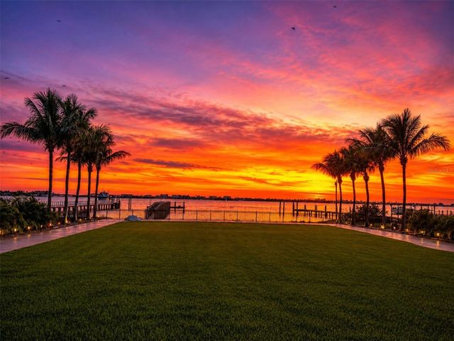 2000 PARK STREET N, St Petersburg, FL 33710