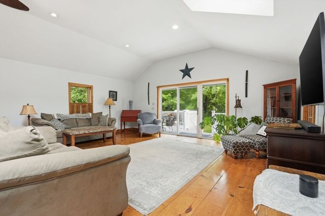 42 Water St., Northampton, MA 01053
