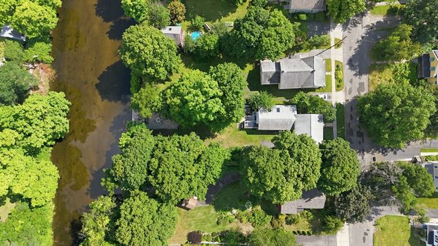 42 Water St., Northampton, MA 01053