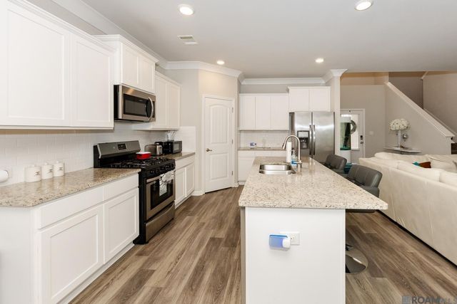 17469 Soaring Flight Dr, Prairieville, LA 70769