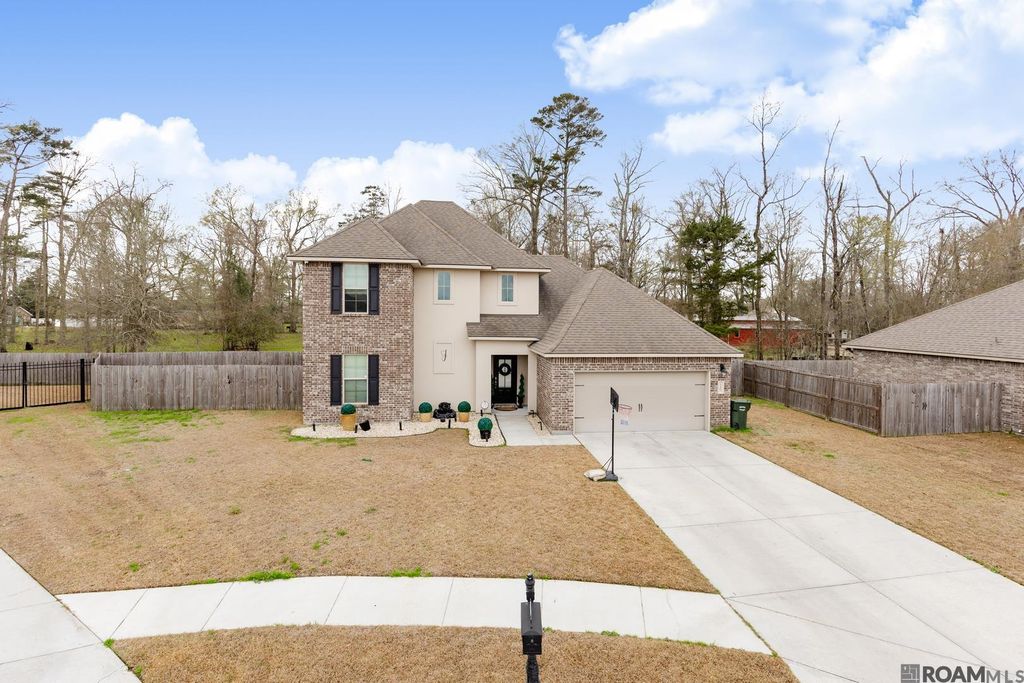 17469 Soaring Flight Dr, Prairieville, LA 70769