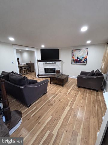 448 ROBBINS ST, Philadelphia, PA 19111