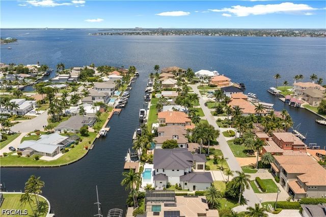 846 Cypress Lake CIR, Fort Myers, FL 33919