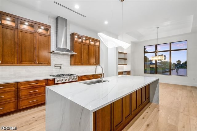 846 Cypress Lake CIR, Fort Myers, FL 33919
