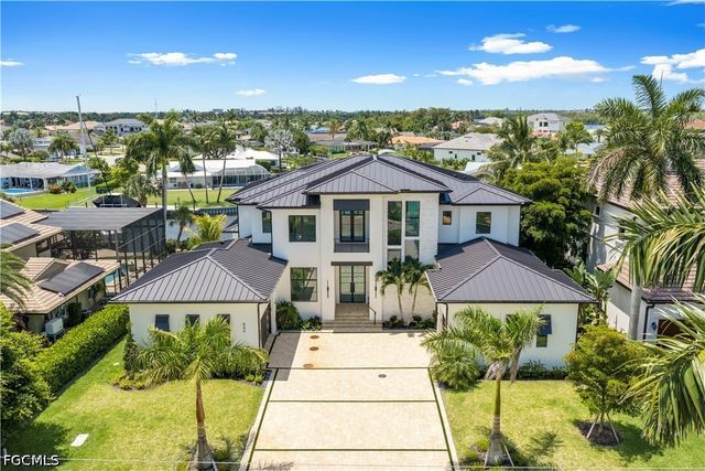 846 Cypress Lake CIR, Fort Myers, FL 33919