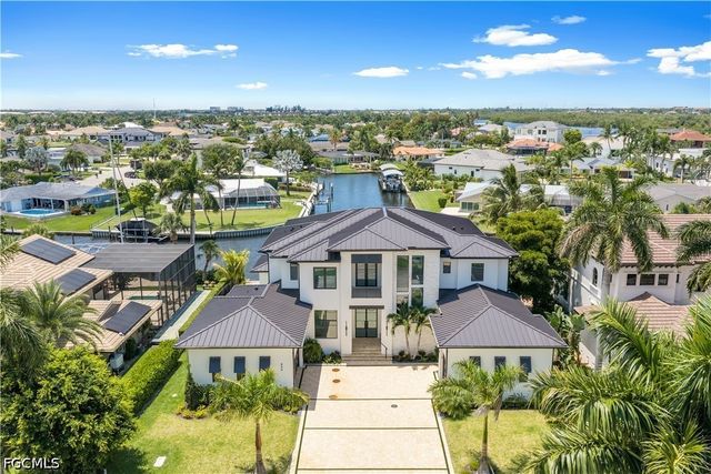 846 Cypress Lake CIR, Fort Myers, FL 33919