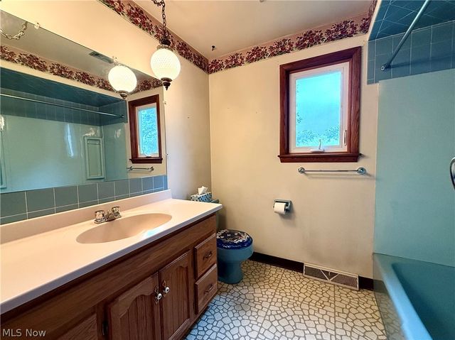 1686 Roosevelt Avenue, Niles, OH 44446
