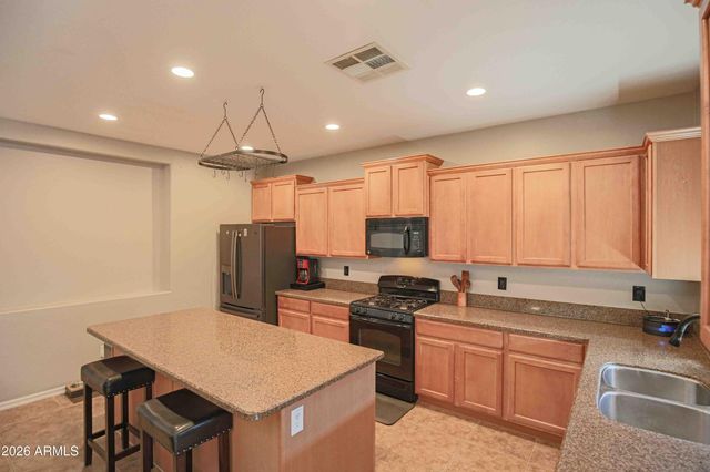 2826 N WHITE SANDS Lane, Casa Grande, AZ 85122
