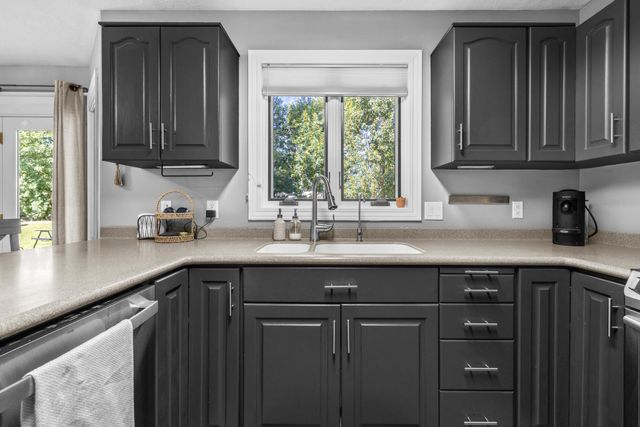 3304 12TH ST, Minot, ND 58701