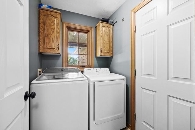 3304 12TH ST, Minot, ND 58701