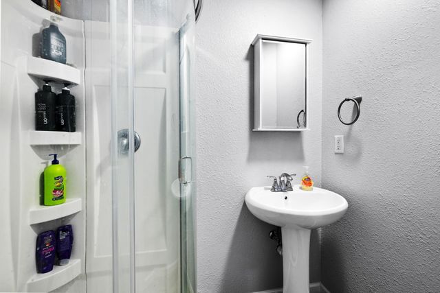 3304 12TH ST, Minot, ND 58701