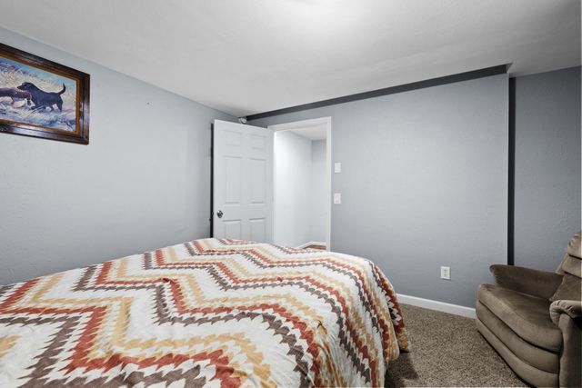 3304 12TH ST, Minot, ND 58701