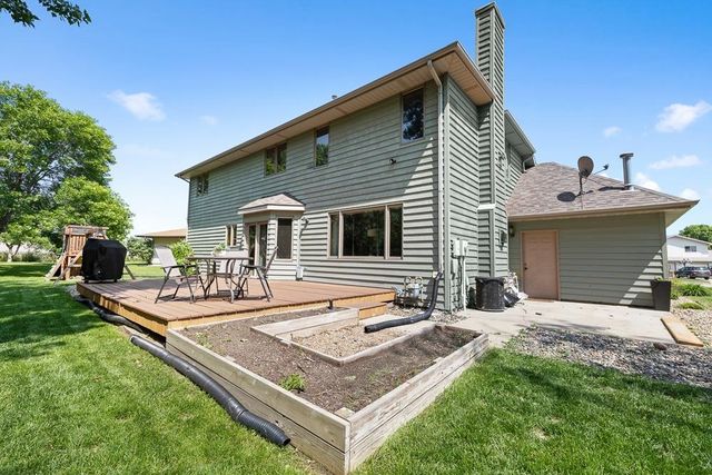 3304 12TH ST, Minot, ND 58701