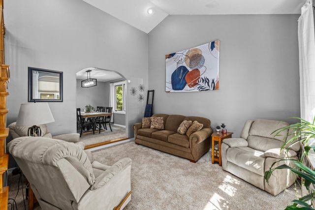 3304 12TH ST, Minot, ND 58701