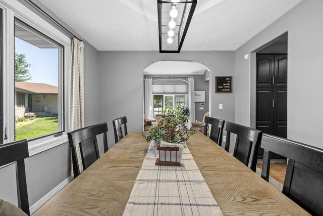 3304 12TH ST, Minot, ND 58701