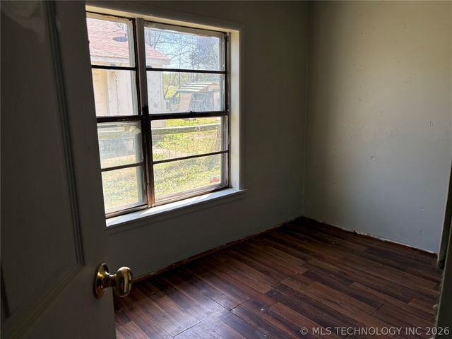 516 E 5th Street, Hulbert, OK 74441